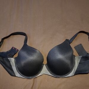 SPANX 34D Pillow Cup Black and Gray Women's Bra.
